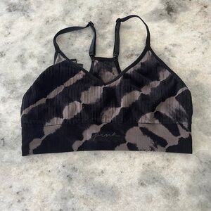 PINK Victoria's Secret Black and Gray Patterned Sports Bra